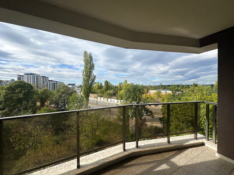 De inchiriat  2 dormitoare Sofia , Vitoșa , 130 mp | 49382410 - imagine [7]