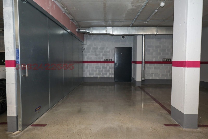 Дава под наем ГАРАЖ, ПАРКОМЯСТО, гр. София, Кръстова вада