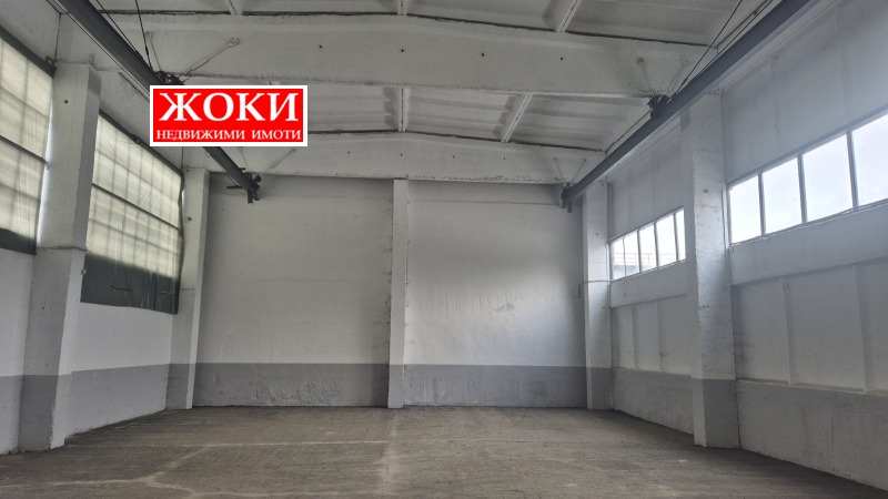 Дава под Наем СКЛАД в град Перник, Промишлена зона - 300 кв.м / 1 100 € » 2 151.41 лв., ЖОКИ ЕООД