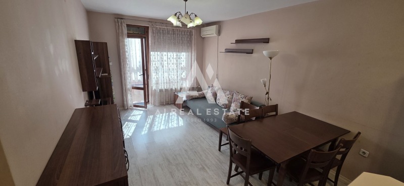 De inchiriat  1 dormitor Pleven , Șiroc țentâr , 50 mp | 79814267