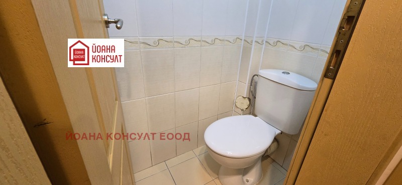 Дава под наем СТАЯ, гр. Плевен, Идеален център, снимка 3 - Стаи под наем - 53456020