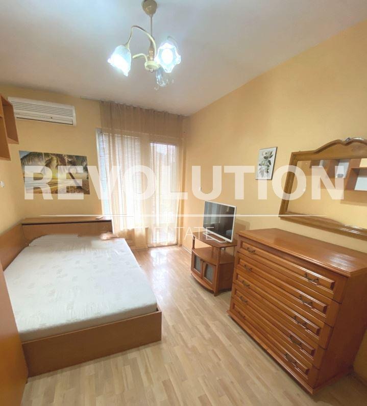 En renta  1 dormitorio Varna , Koljozen pazar , 80 metros cuadrados | 24813201 - imagen [4]