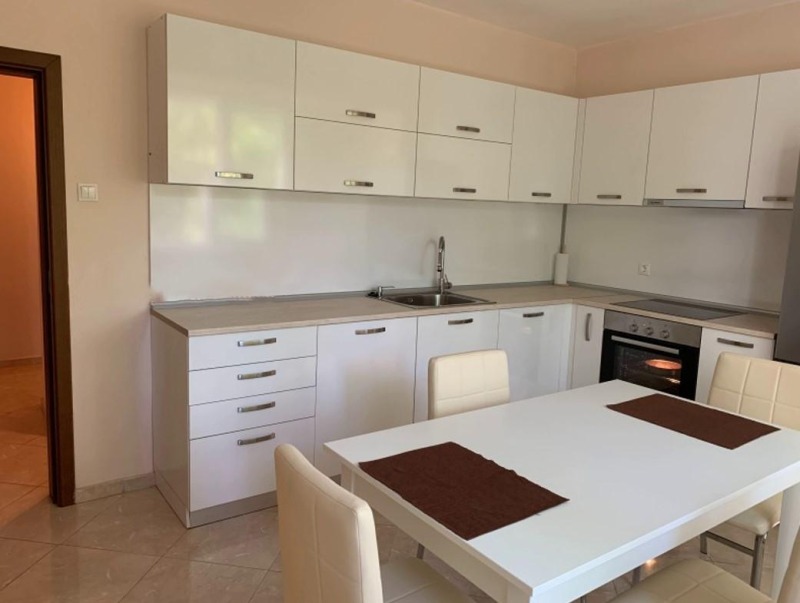 Para alugar  1 quarto Sofia , Lozenec , 65 m² | 40239633