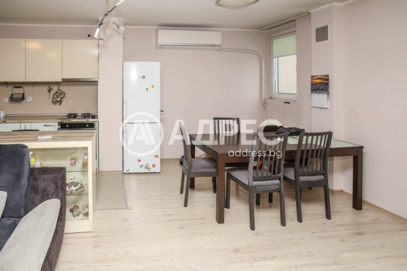 Дава под наем 3-СТАЕН, гр. София, Гоце Делчев, снимка 10 - Апартаменти - 53230858