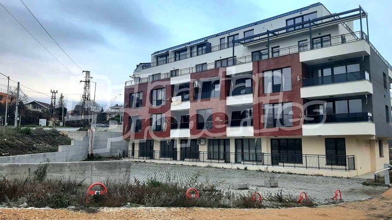 Kiadó  Stúdió Varna , Vinica , 45 négyzetméter | 67267206