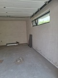 Дава под наем ГАРАЖ, ПАРКОМЯСТО, гр. Търговище, Център, снимка 2