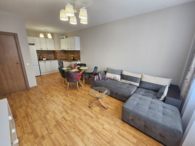Дава под нем  2-стаен, град Варна, к.к. Св.Св. Константин и Елена •  485 € • ID 43385022 — holmes.bg - [1] 