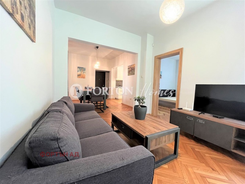 Te huur  2 slaapkamers Sofia , Tsentar , 90 m² | 98055278