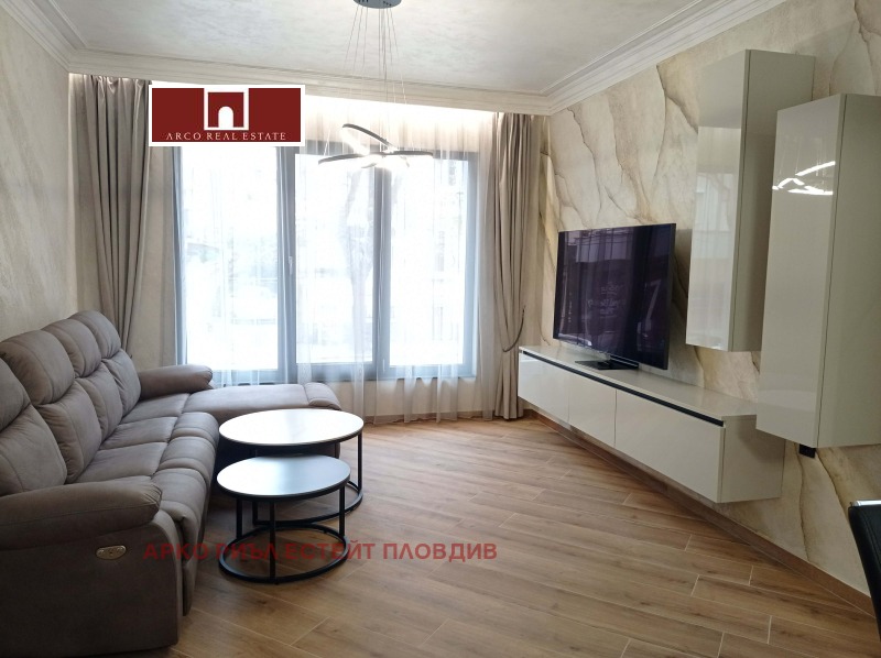 Дава под наем 3-СТАЕН, гр. Пловдив, Център