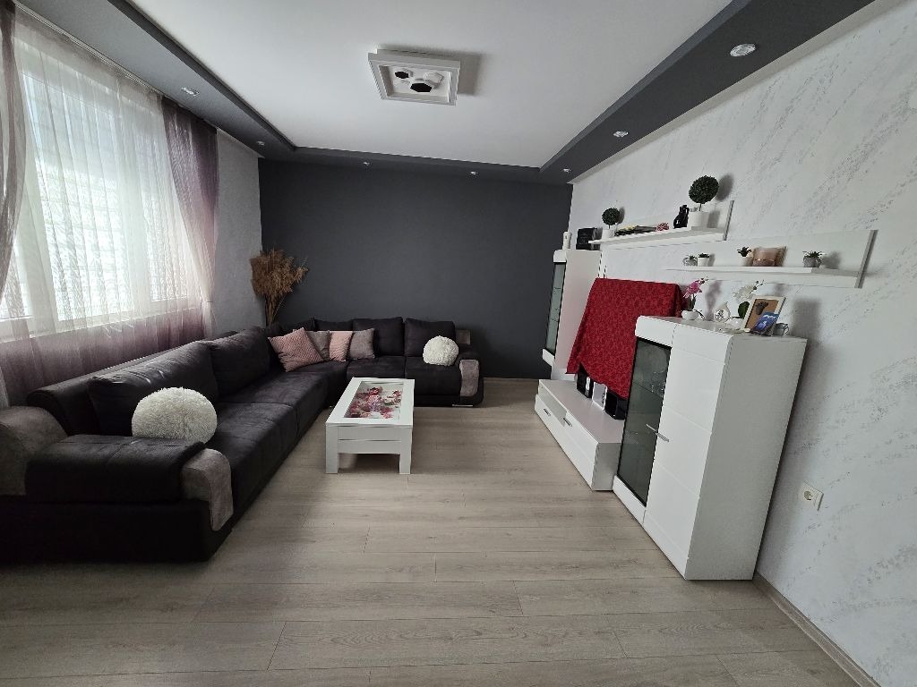 Дава под наем 4-СТАЕН, гр. Хасково, Каменни, снимка 3 - Апартаменти - 54360759