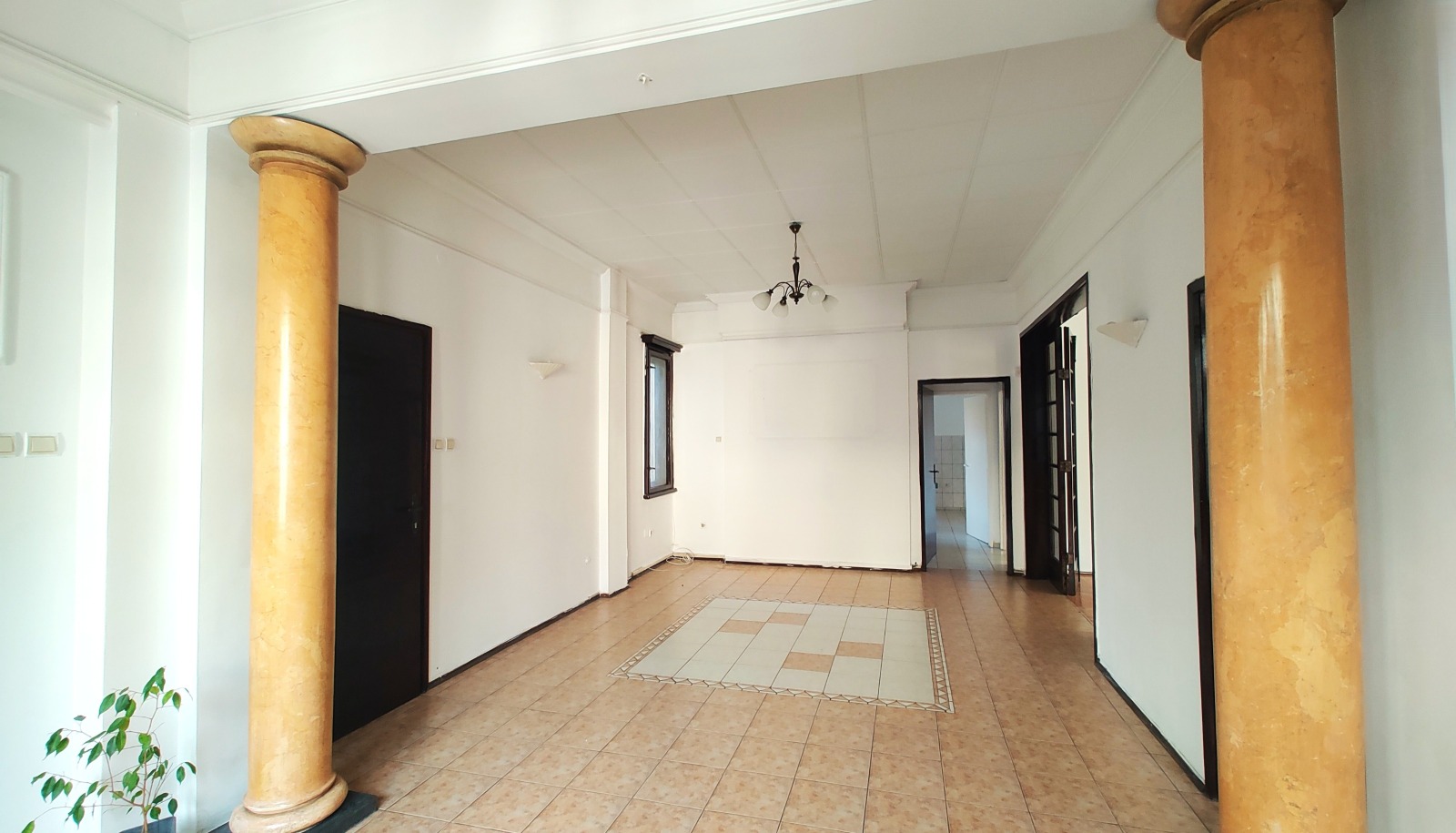 Дава под наем ОФИС, гр. София, Център, снимка 2 - Офиси - 53688767