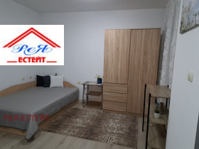 Studio Idealen centar, Pleven 8