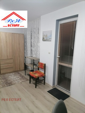 Studio Idealen centar, Pleven 11