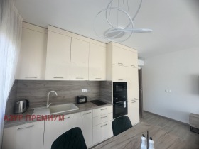 2 Schlafzimmer k.k. Sw.Sw. Konstantin i Elena, Warna 3