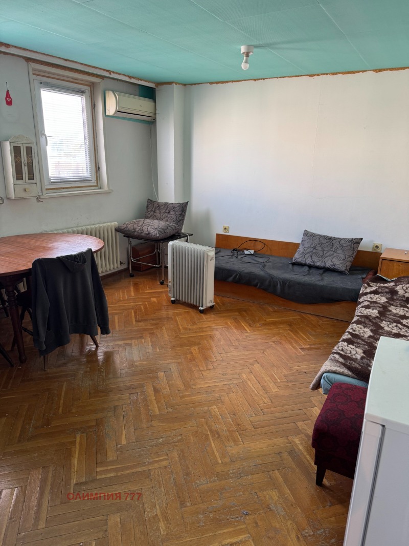 För uthyrning  Studio Pleven , Idealen centar , 35 kvm | 99567054