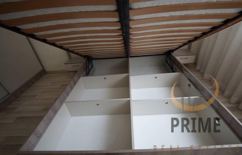 En renta  1 dormitorio Burgas , Lazur , 58 metros cuadrados | 84120576 - imagen [9]