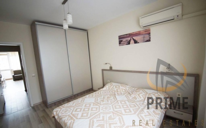 En renta  1 dormitorio Burgas , Lazur , 58 metros cuadrados | 84120576 - imagen [8]