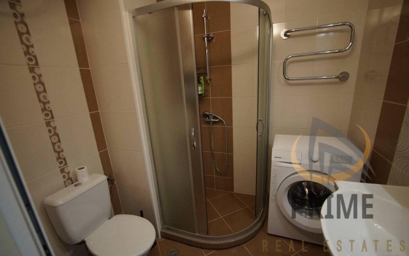 En renta  1 dormitorio Burgas , Lazur , 58 metros cuadrados | 84120576 - imagen [7]