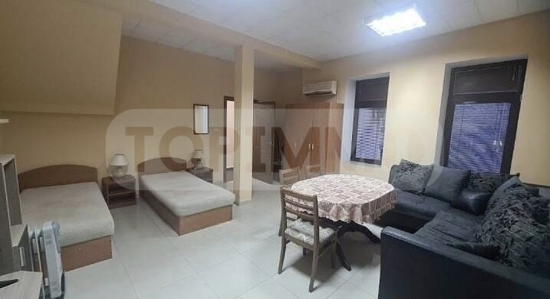 Дава под наем ЕТАЖ ОТ КЪЩА, гр. Варна, Център, снимка 3 - Етаж от къща - 53074302