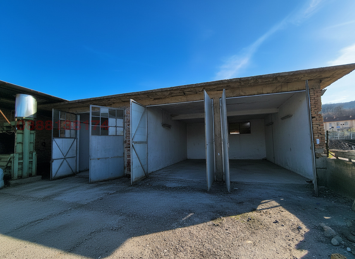 Дава под наем ГАРАЖ, ПАРКОМЯСТО, гр. Дряново, област Габрово, снимка 2 - Гаражи и паркоместа - 53732325