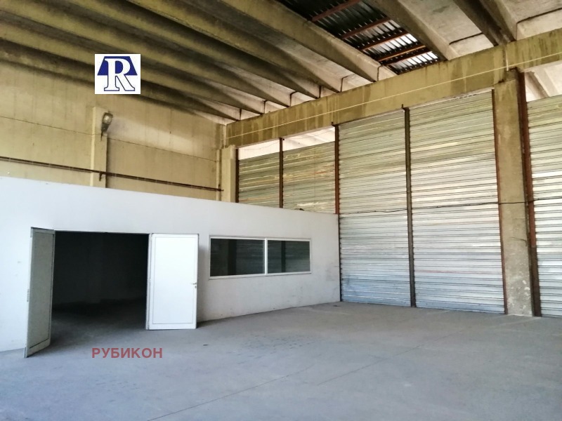 Дава под Наем СКЛАД в град Пловдив, Индустриална зона - Юг - 323 кв.м / 1 227 € » 2 399.80 лв., РУБИКОН