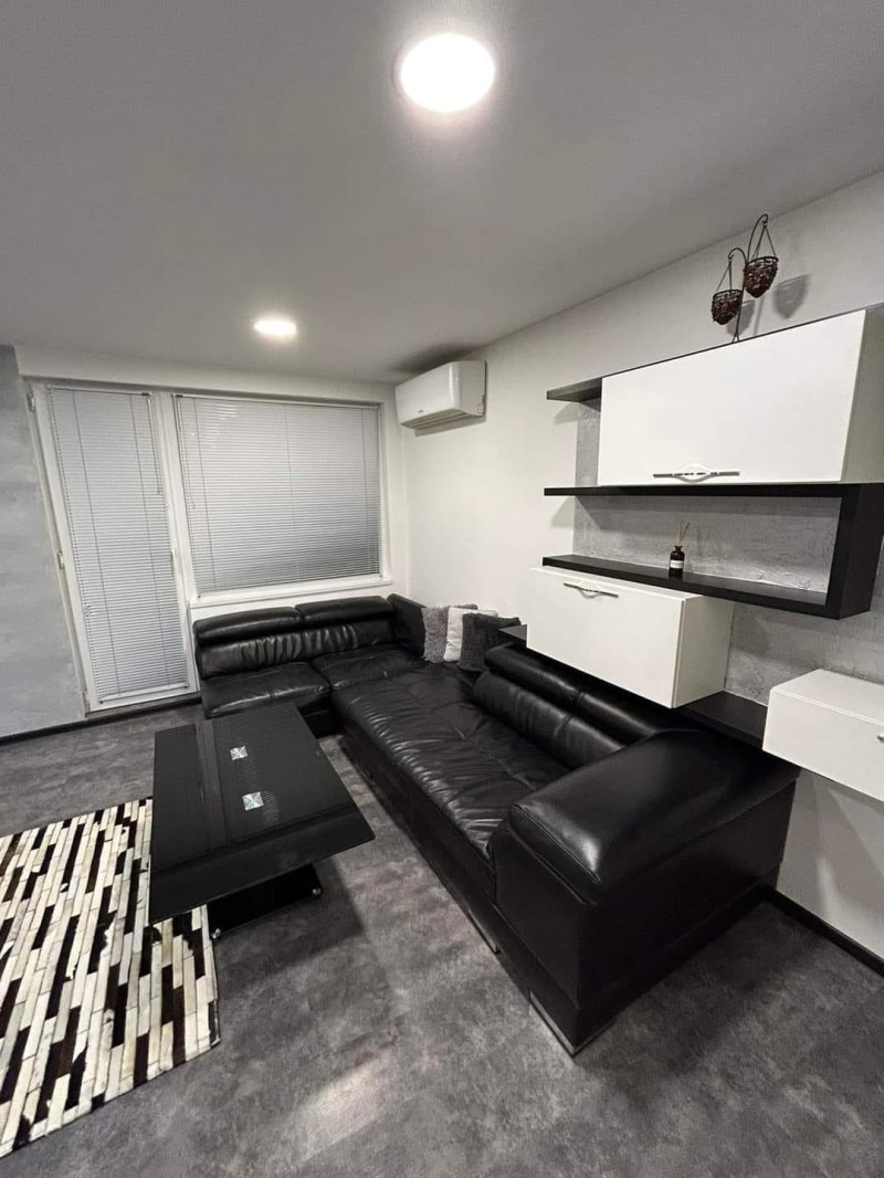 De inchiriat  1 dormitor Varna , Țentâr , 70 mp | 59190664 - imagine [9]