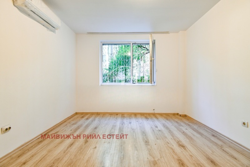 Te huur  1 slaapkamer Sofia , Tsentar , 61 m² | 76425200