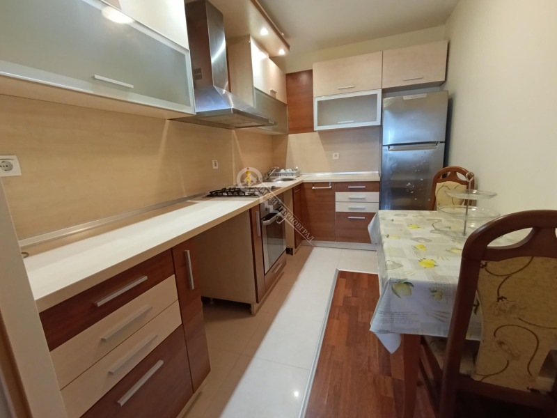 Дава под Наем 3-СТАЕН в град Велико Търново, Колю Фичето - 100 кв.м / 383.47 € » 750 лв., ИМОТИ ТЪРНОВГРАД