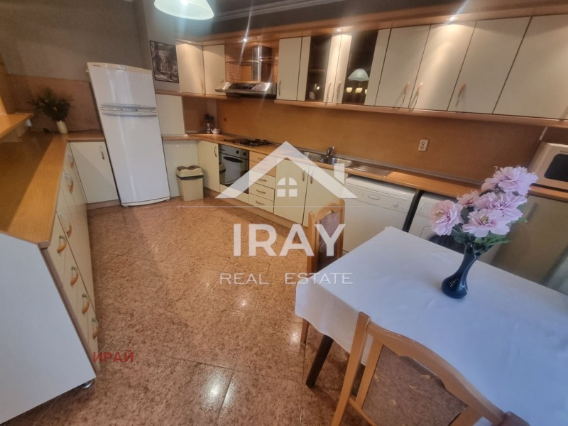 En renta  3+ dormitorios Stara Zagora , ORB , 200 metros cuadrados | 93086299