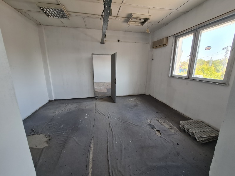 For Rent  Industrial building Plovdiv , Tsentralna gara , 450 sq.m | 78454776 - image [4]