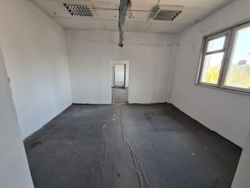 For Rent  Industrial building Plovdiv , Tsentralna gara , 450 sq.m | 78454776 - image [6]