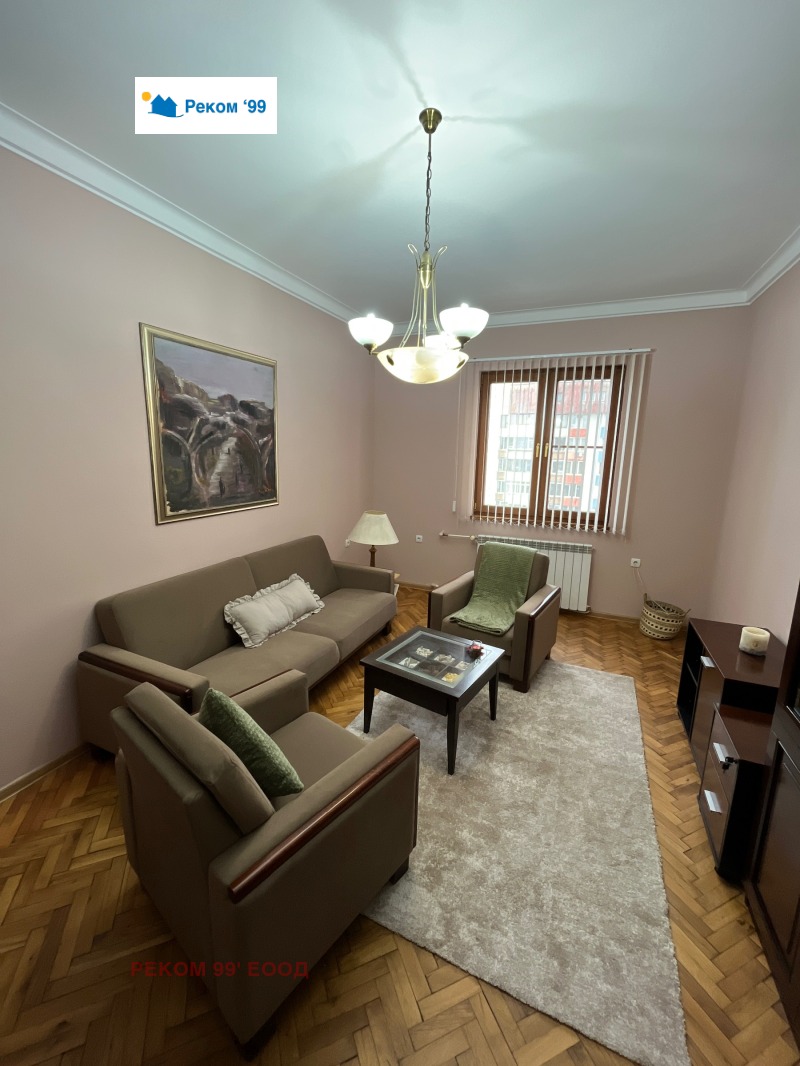 En renta  1 dormitorio Sofia , Tsentar , 80 metros cuadrados | 41238113