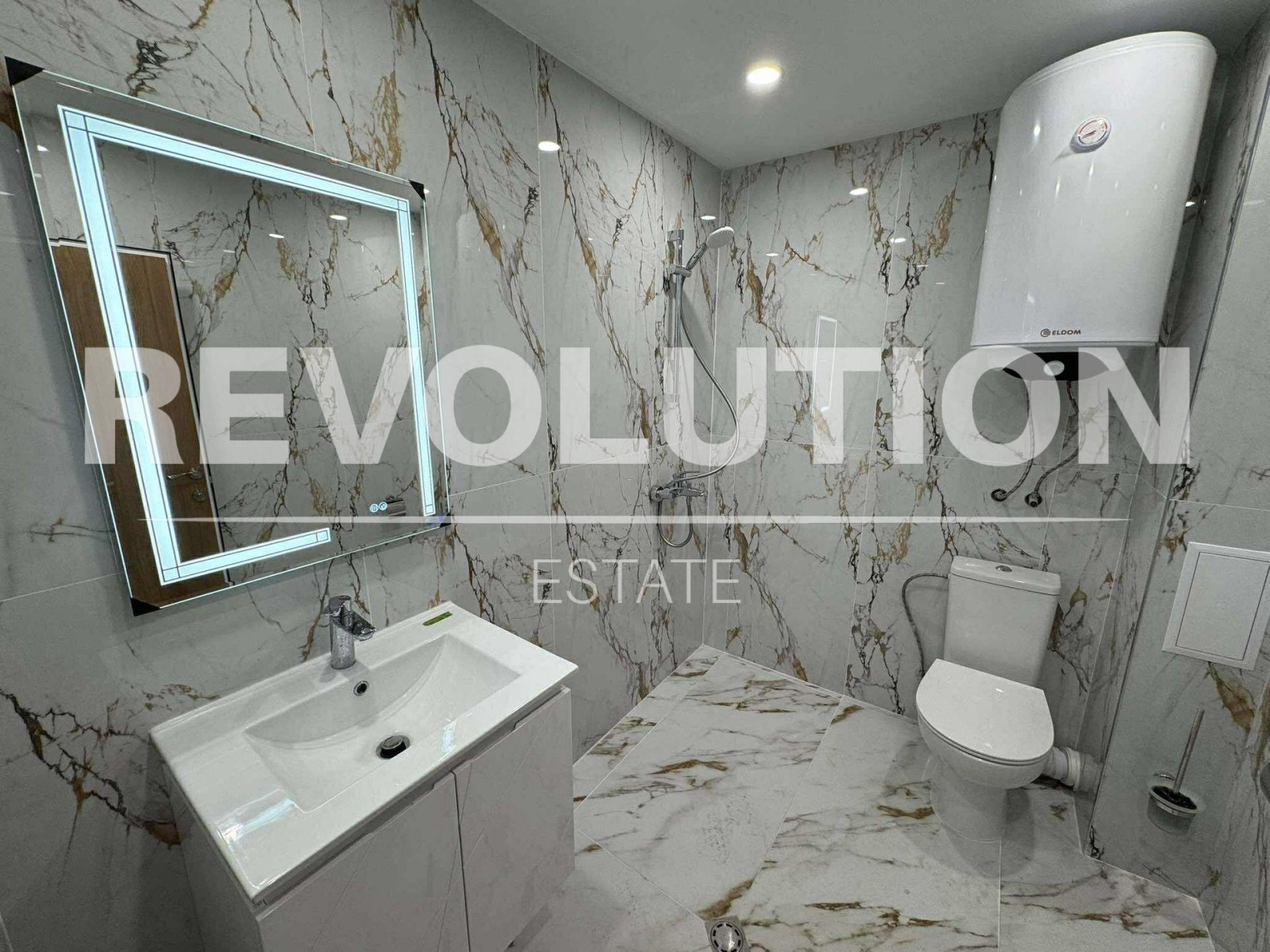 Дава под наем 2-СТАЕН, гр. Варна, Център, снимка 5 - Апартаменти - 53627945