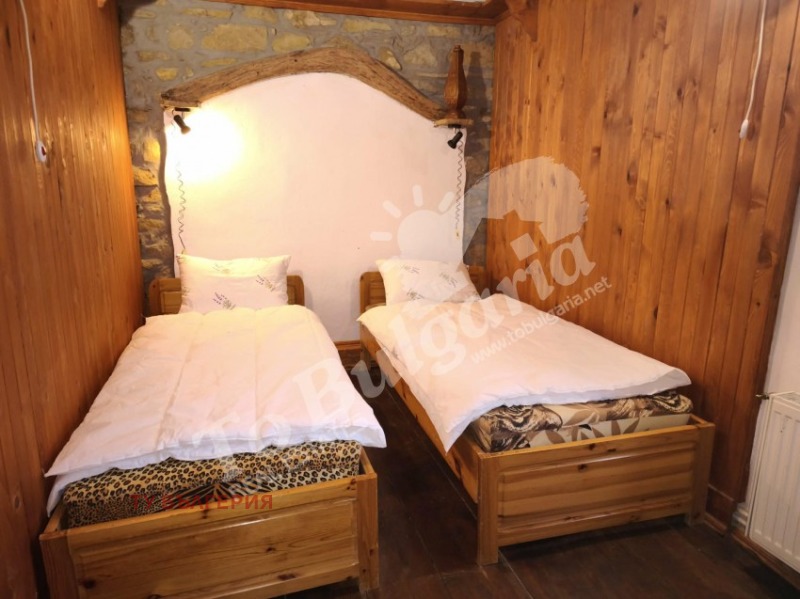 Дава под наем КЪЩА, гр. Дряново, област Габрово, снимка 13 - Къщи - 53281072