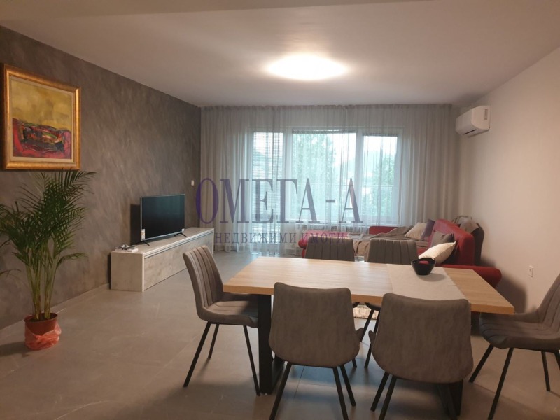 En renta  2 dormitorios Plovdiv , Karshiyaka , 120 metros cuadrados | 17695766