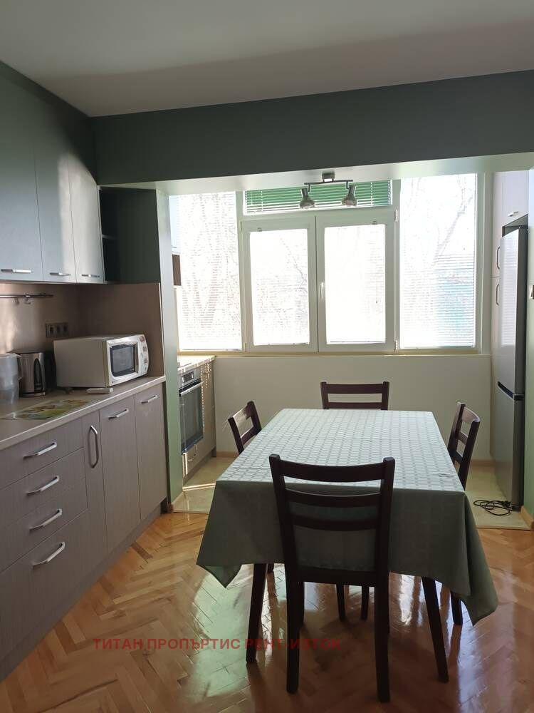 Дава под наем 2-СТАЕН, гр. Бургас, Зорница