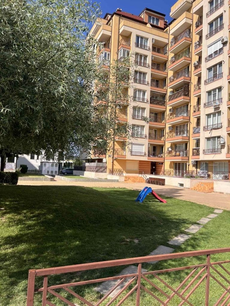 Zu vermieten  2 Schlafzimmer Sofia , Tolstoj , 78 qm | 98901171