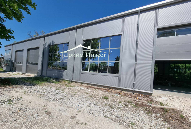 Дава под Наем СКЛАД в град Пловдив, Асеновградско шосе - 850 кв.м / 3 988 € » 7 799.85 лв., ДРИЙМ ИНВЕСТ