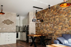 1 chambre Hristo Smirnenski, Plovdiv