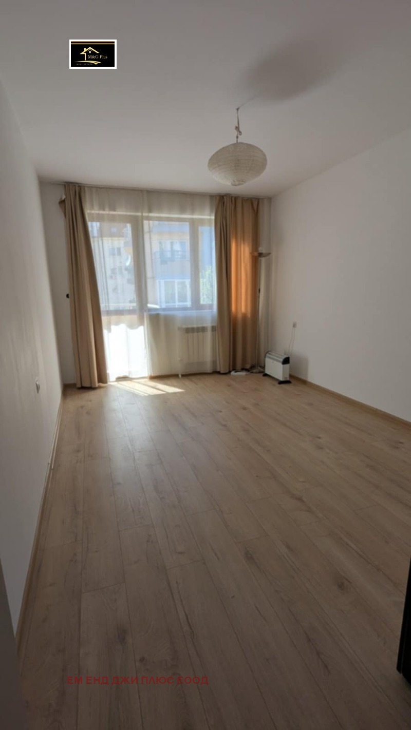 K pronájmu  2 ložnice Sofia , Krasno selo , 90 m2 | 68513642 - obraz [9]