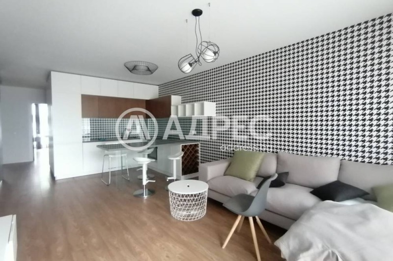 Дава под наем 3-СТАЕН, гр. София, Изгрев, снимка 2 - Апартаменти - 52822543