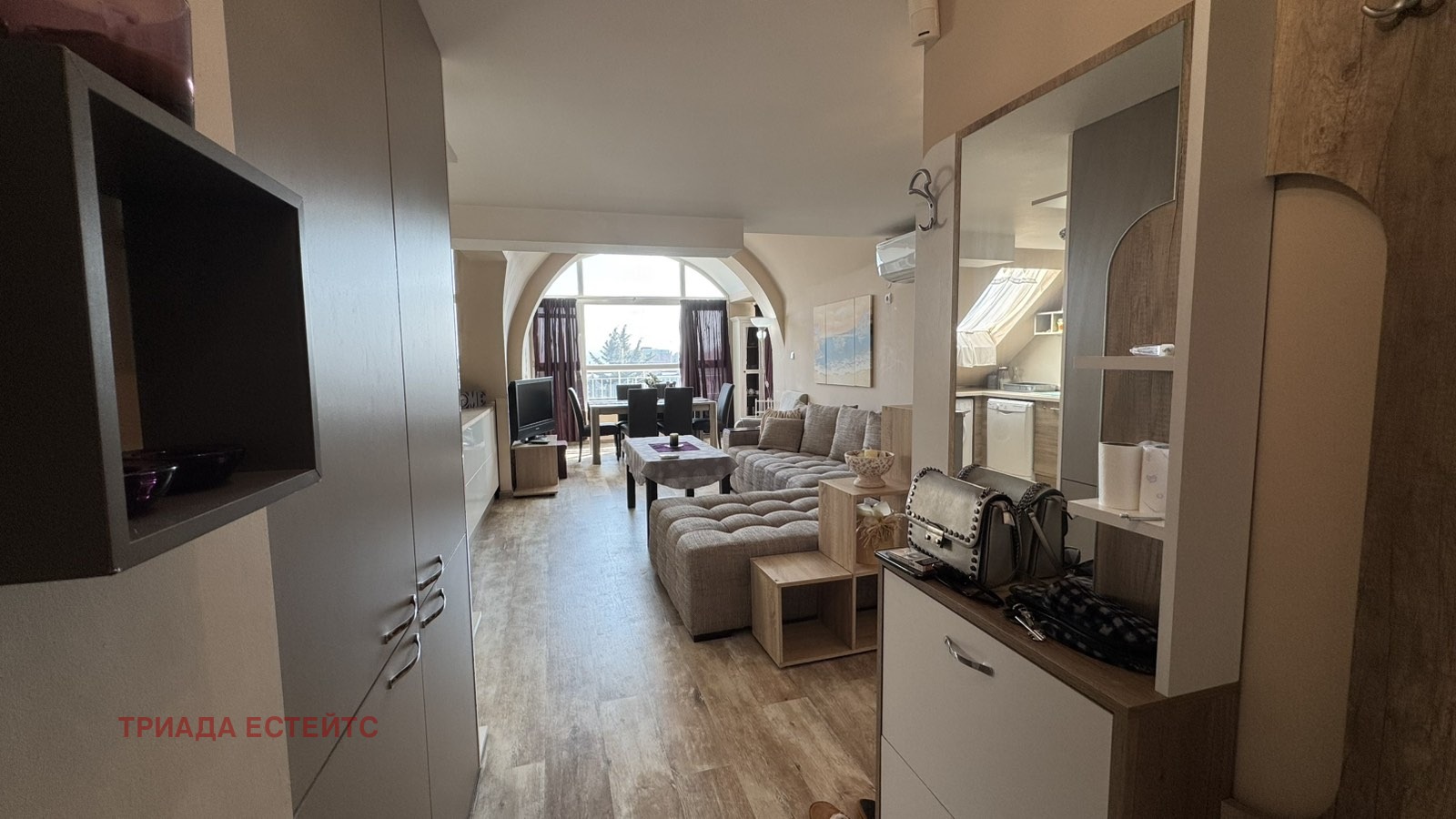 Дава под наем 3-СТАЕН, гр. Бургас, Център