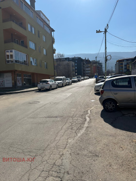 Parkovací místo Manastirski livadi, Sofia 3