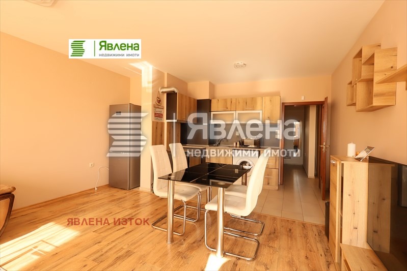 Издаје се  1 спаваћа соба Софија , Банишора , 78 м2 | 32514889