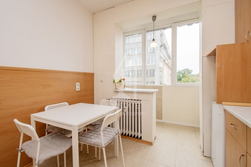 Zu vermieten  1 Schlafzimmer Sofia , Zentar , 62 qm | 77101755 - Bild [8]