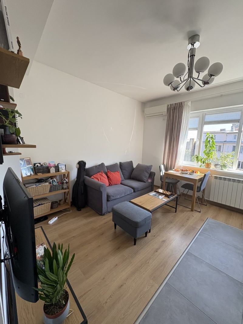 Дава под наем 2-СТАЕН, гр. София, Център