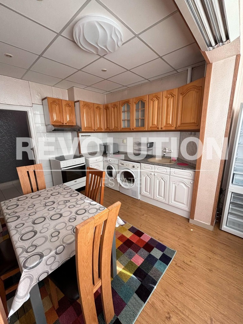 Дава под нем  3-стаен, град Пловдив, Кършияка •  475 EUR • ID 87685865 — holmes.bg - [1] 