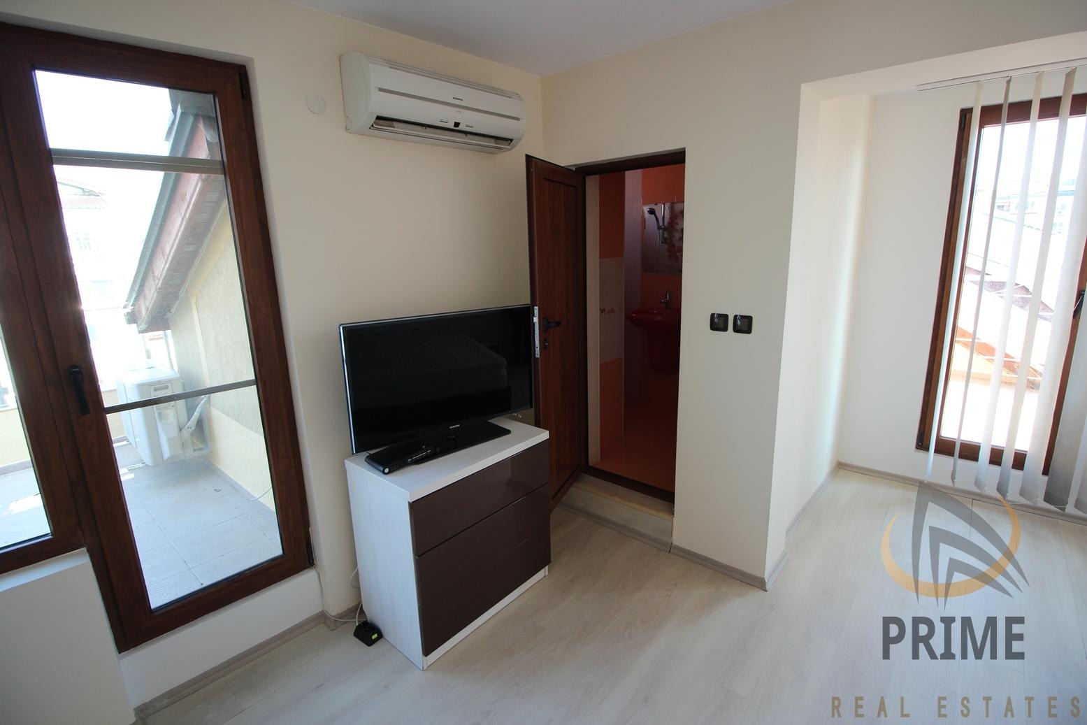 Дава под наем 2-СТАЕН, гр. Бургас, Център, снимка 3 - Апартаменти - 54188408