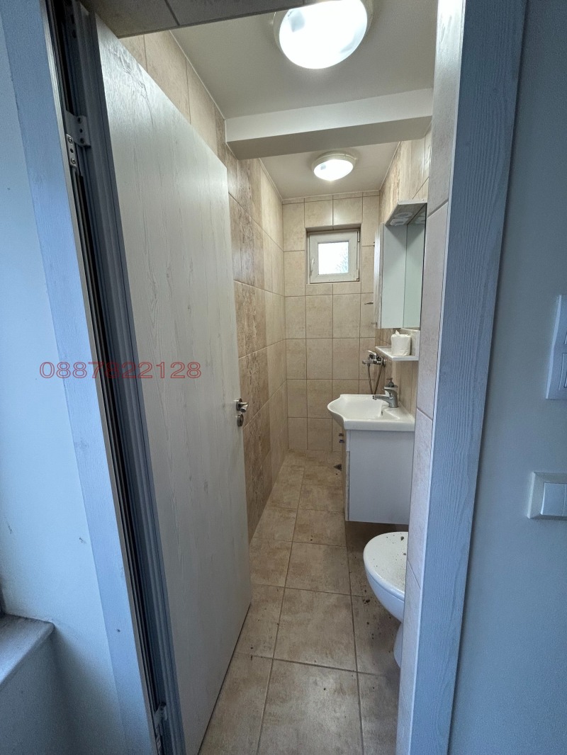 Дава под наем ОФИС, гр. Варна, Зимно кино Тракия, снимка 3 - Офиси - 53114470