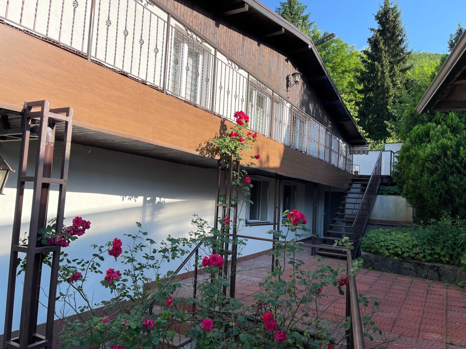 Дава под наем 3-СТАЕН, гр. София, Бояна, снимка 2 - Апартаменти - 54328529